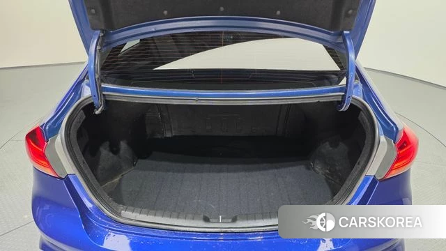 Hyundai Avante AD id 3886315 из Кореи 11