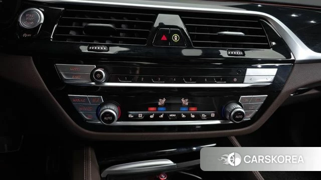 BMW 5 Series (G30) id 3891878 из Кореи 11