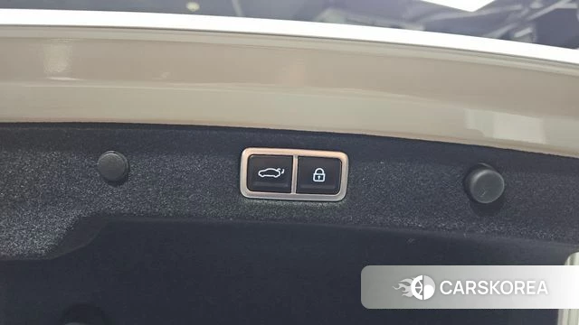 Hyundai Grandeur Hybrid (GN7) id 4408419 из Кореи 11