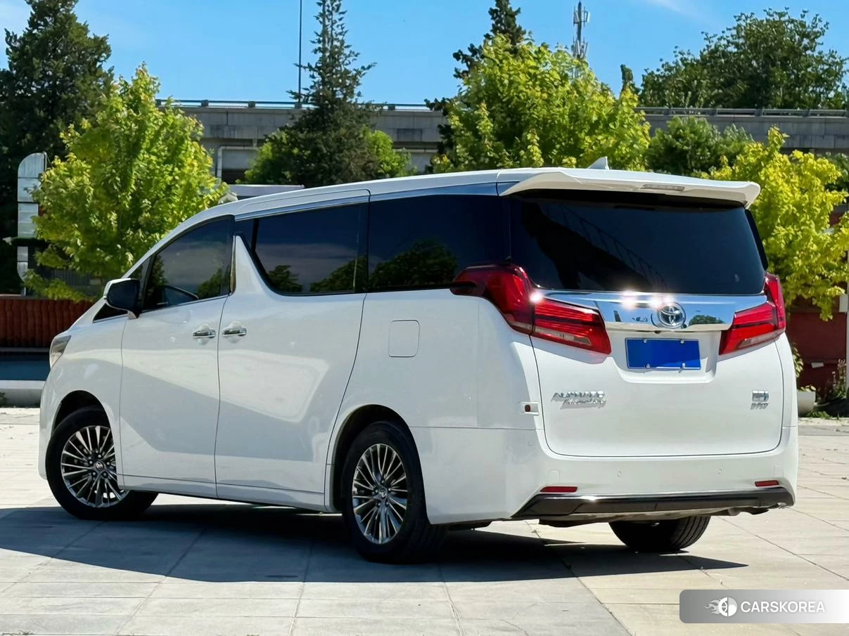 Toyota Alphard id 4461233 из Китая 11