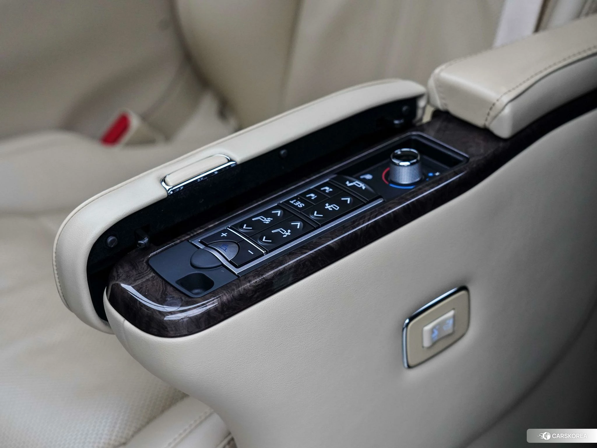Toyota Wilfa id 4461951 из Китая 11