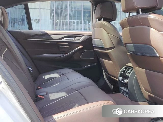 BMW 5 series id 4257682 из Китая 11
