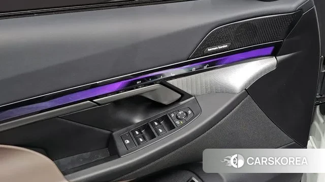 BMW 5 Series (G60) id 3739197 из Кореи 11