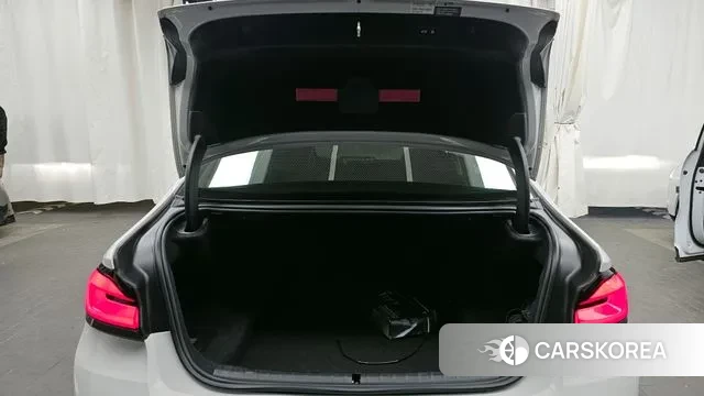 BMW 5 Series (G30) id 3629636 из Кореи 11