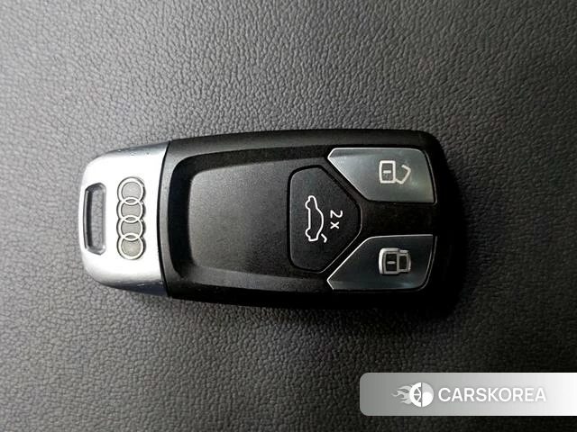 Audi Q5L id 4213241 из Китая 11