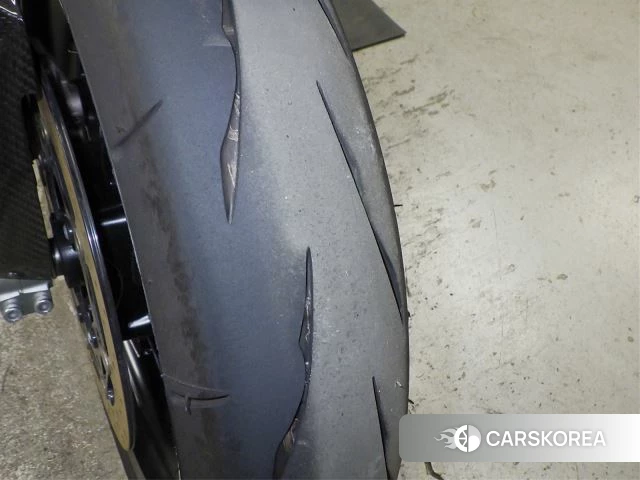 Yamaha YZF-R1M id 3945428 из Японии 11