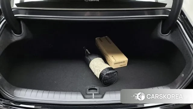 Hyundai Grandeur (GN7) id 3776850 из Кореи 11