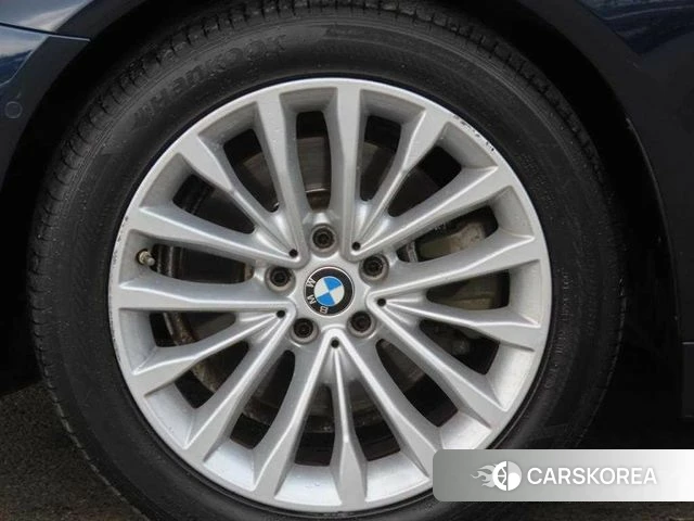 BMW 5 Series (G30) id 3924502 из Кореи 11