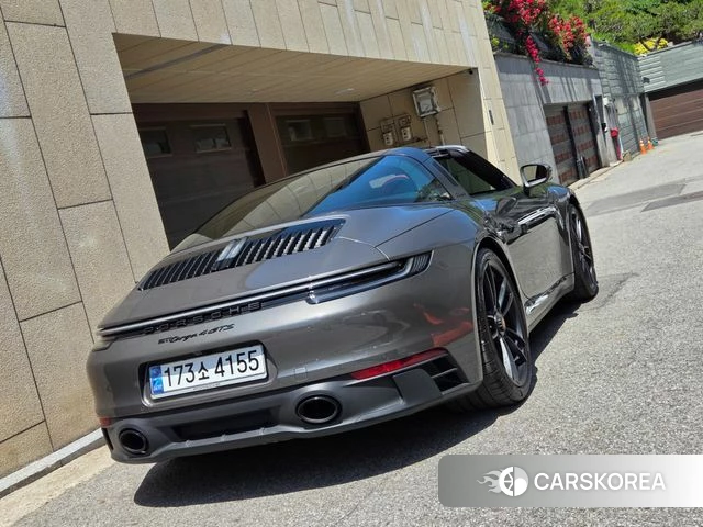 Porsche 911(992) id 4360183 из Кореи 11