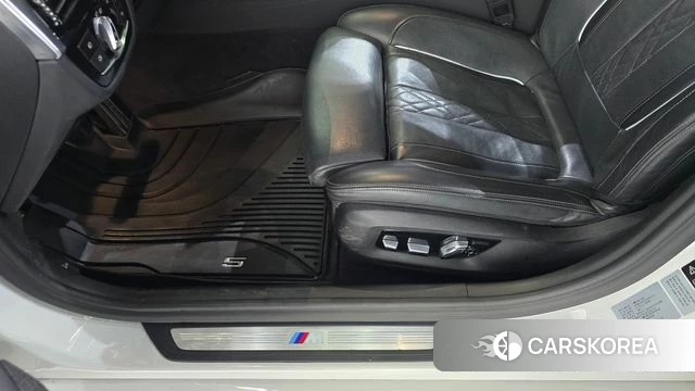 BMW 5 Series (G30) id 4895632 из Кореи 11