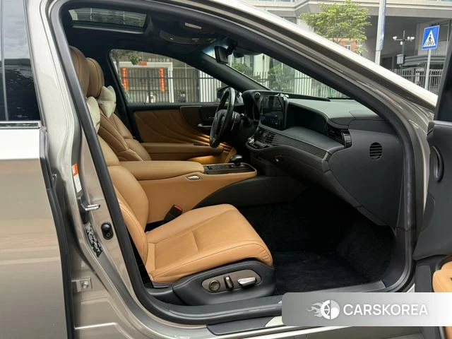 Lexus LS id 4359605 из Китая 11