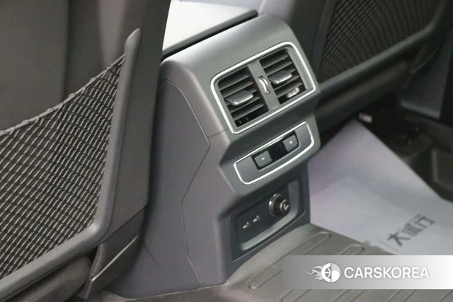 Audi Q5L id 4313696 из Китая 11