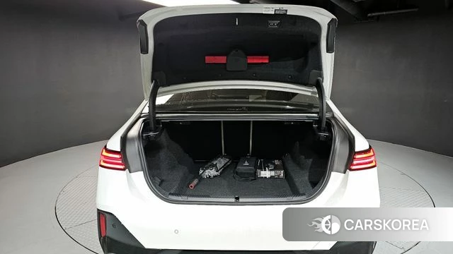 BMW 5 Series (G60) id 4177420 из Кореи 11