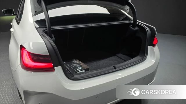 BMW 3 Series (G20) id 4692156 из Кореи 11