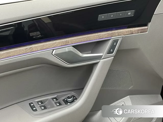 Volkswagen Touareg id 4258632 из Китая 11