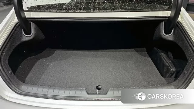 Hyundai Grandeur (GN7) id 3074261 из Кореи 11