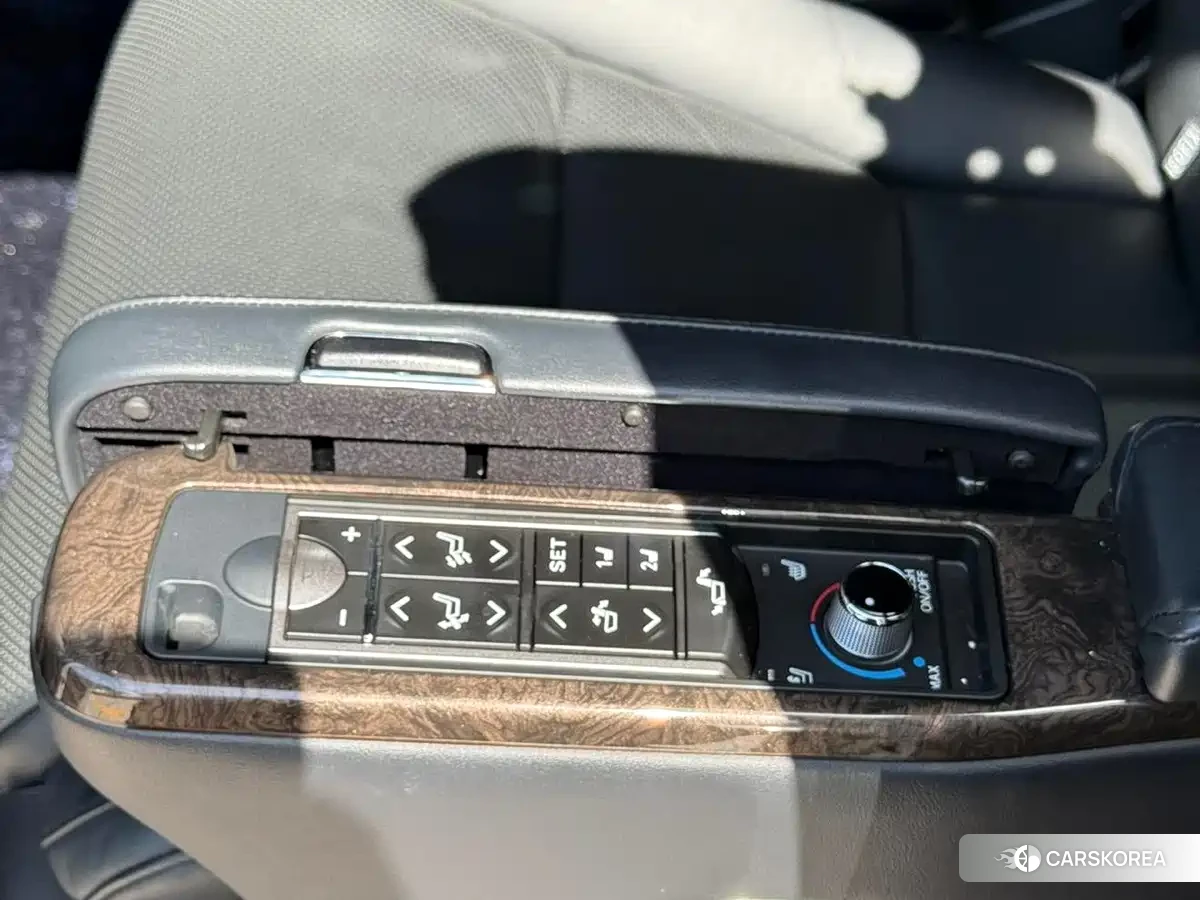 Toyota Elfa id 4679886 из Китая 11