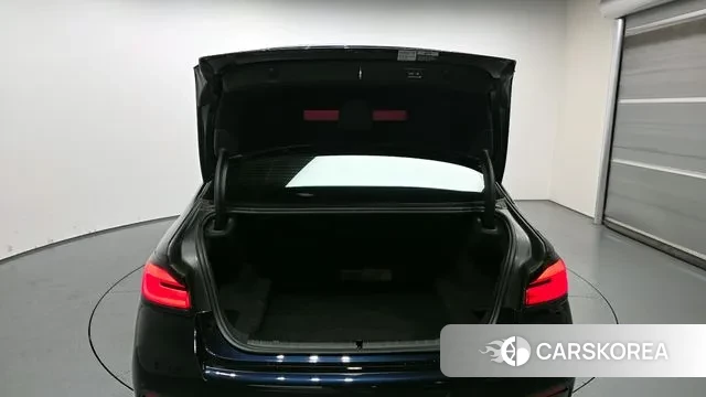 BMW 5 Series (G30) id 3452490 из Кореи 11