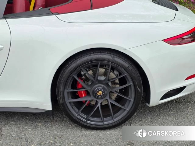 Porsche 911 id 4251091 из Кореи 11