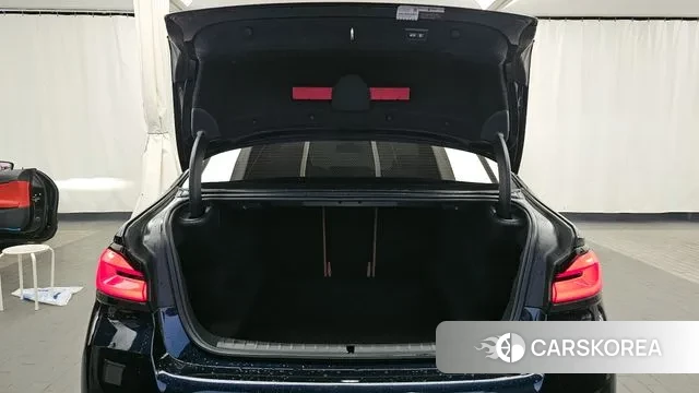 BMW 5 Series (G30) id 3488870 из Кореи 11