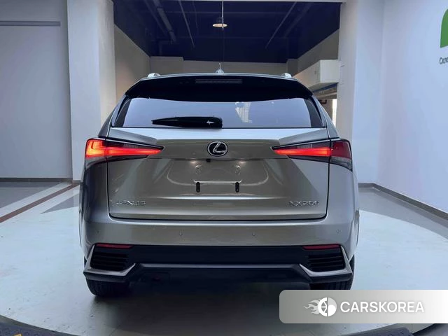 Lexus NX id 4241145 из Китая 11