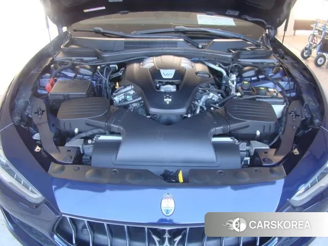 Maserati Ghibli id 3451602 из Кореи 11