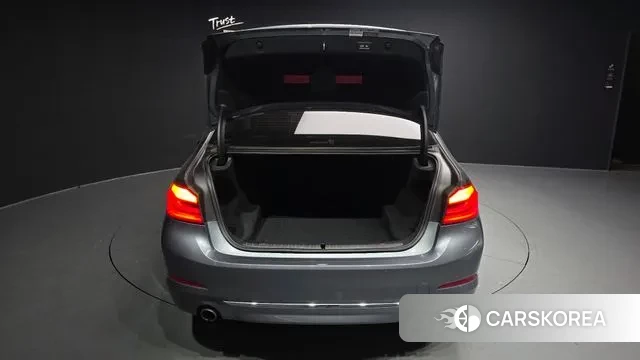 BMW 5 Series (G30) id 3723716 из Кореи 11