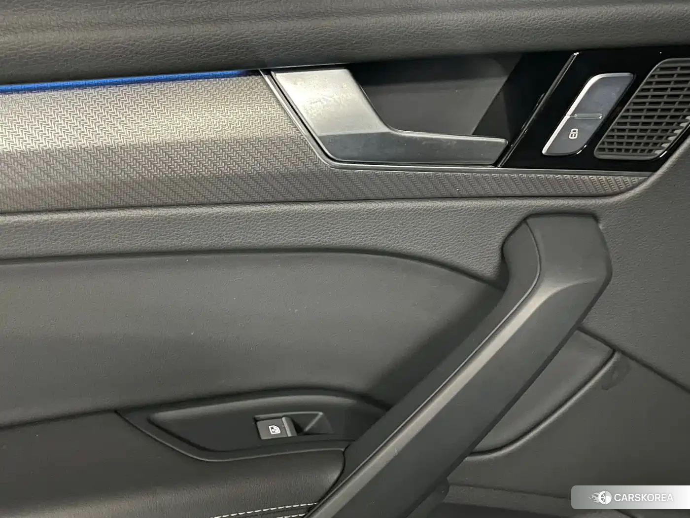 Audi Q5L id 4547504 из Китая 11