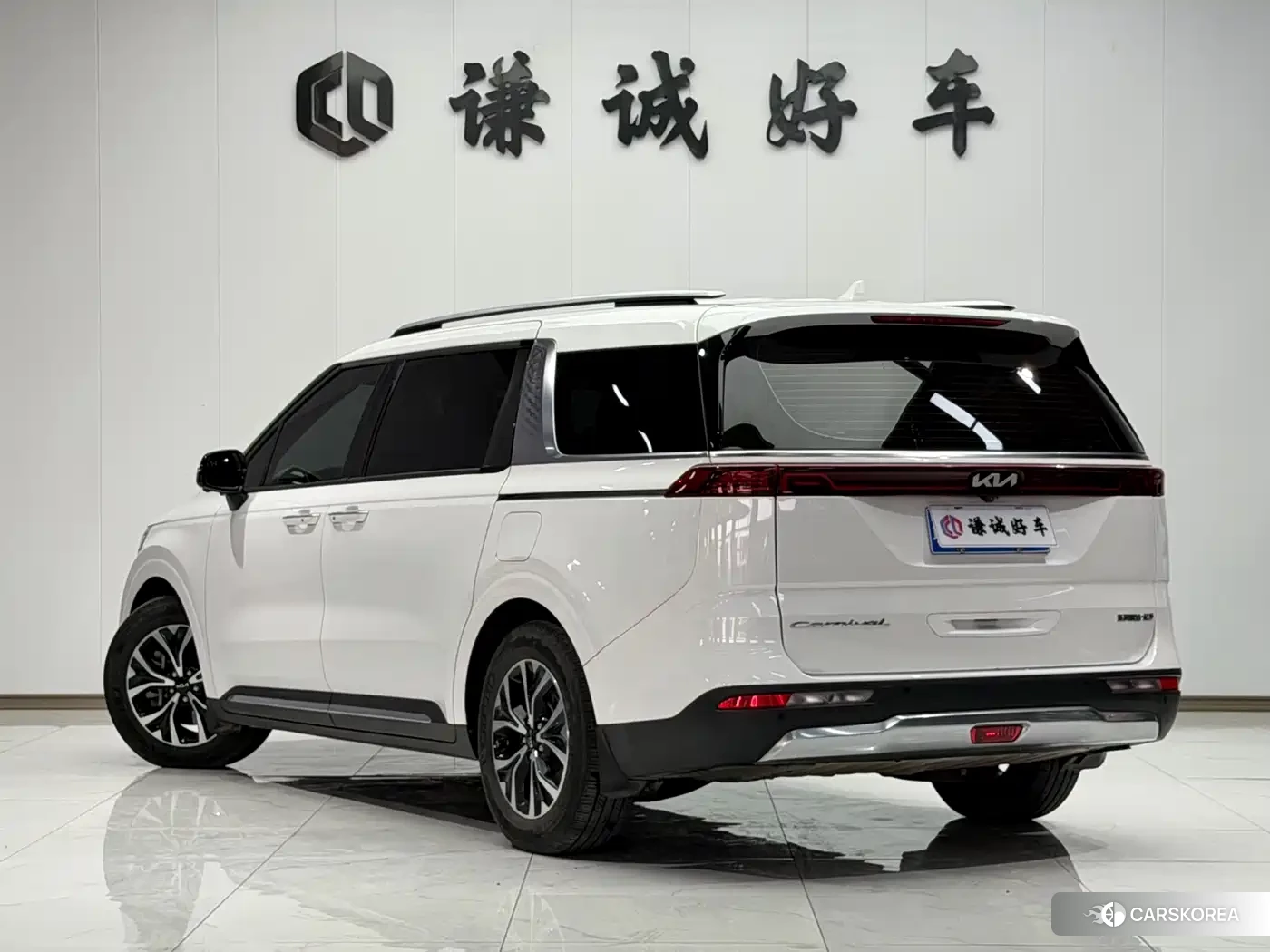 Kia Carnival id 4629131 из Китая 11