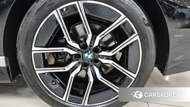 BMW 7 Series (G70) id 3041277 из Кореи 11