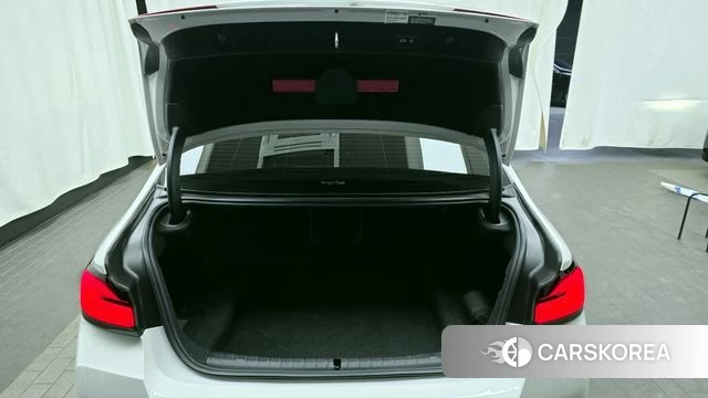 BMW 5 Series (G30) id 3818481 из Кореи 11