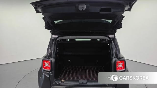 Jeep Renegade id 4740870 из Кореи 11