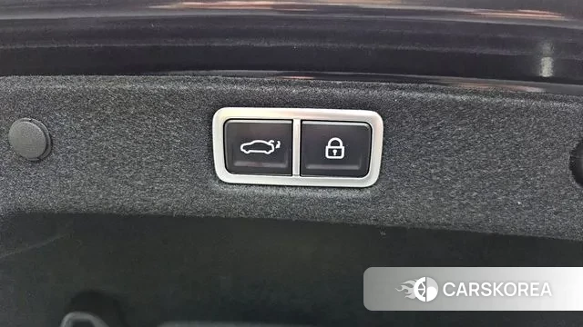 Hyundai Grandeur (GN7) id 3560683 из Кореи 11