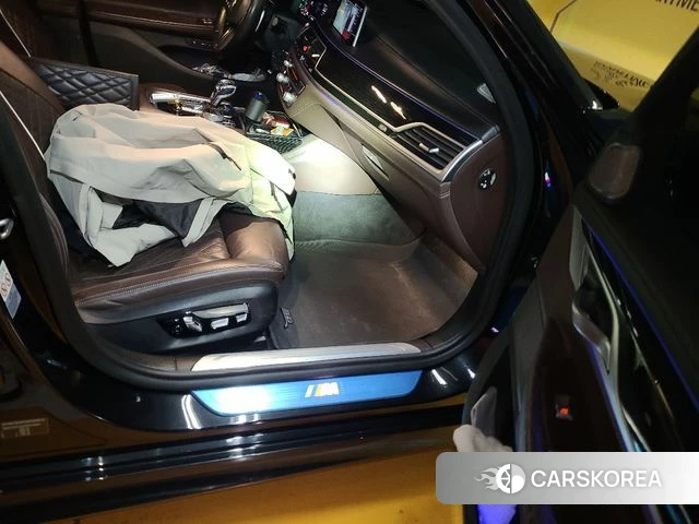 BMW 7 Series (G11) id 3857390 из Кореи 11