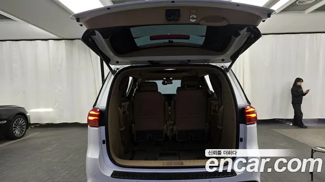 Kia The New Carnival id 2404870 из Кореи 11