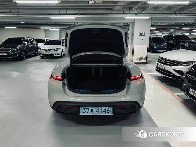 Porsche Taycan id 4360076 из Кореи 11