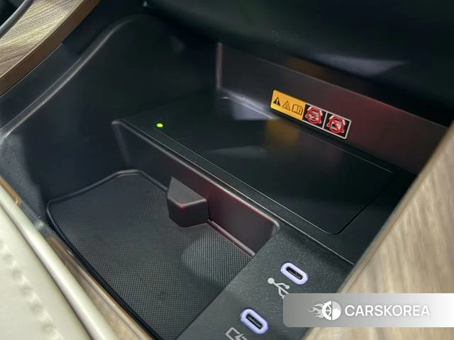 Lexus LM id 4272242 из Китая 11