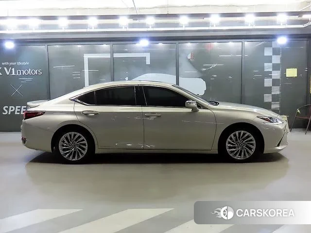 Lexus ES300h 7th generation id 3339423 из Кореи 11