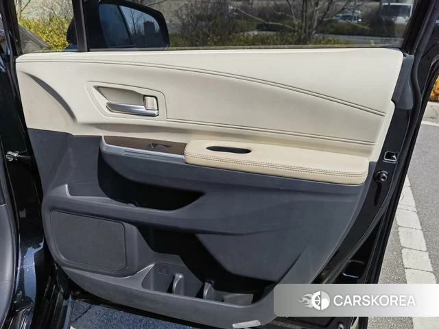 Toyota Saina id 4258058 из Китая 11