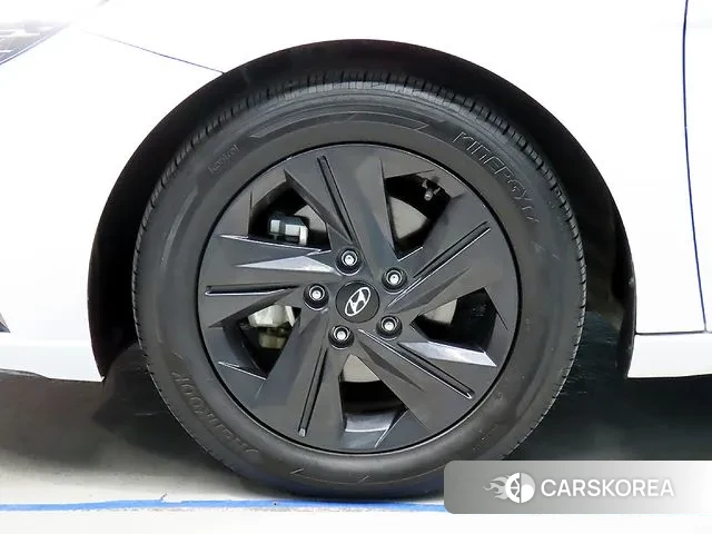 Hyundai Avante Hybrid (CN7) id 3230477 из Кореи 11