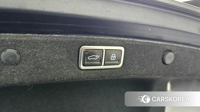 Hyundai Grandeur (GN7) id 4243729 из Кореи 11