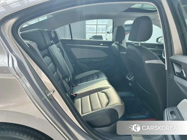 Volkswagen Bora id 4276255 из Китая 11