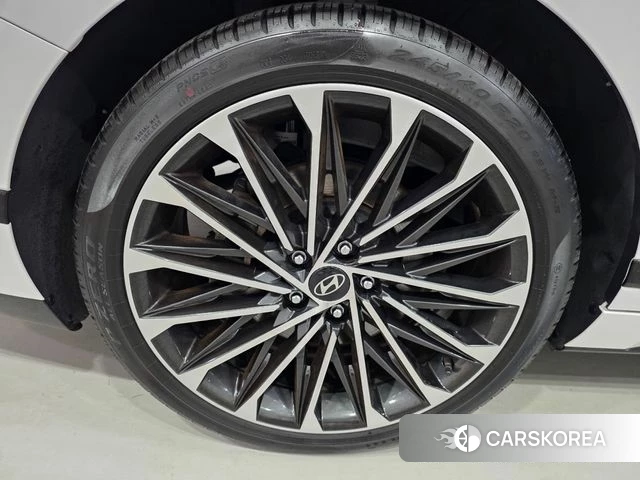 Hyundai Grandeur (GN7) id 4401312 из Кореи 11
