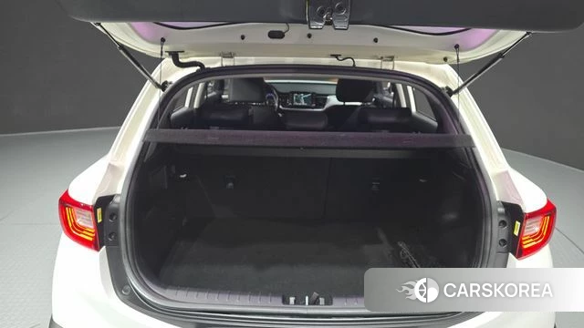 Kia Stonic id 3808013 из Кореи 11