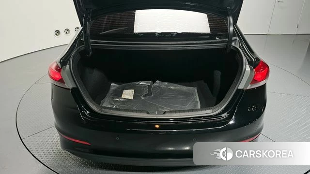 Hyundai Avante AD id 3880222 из Кореи 11