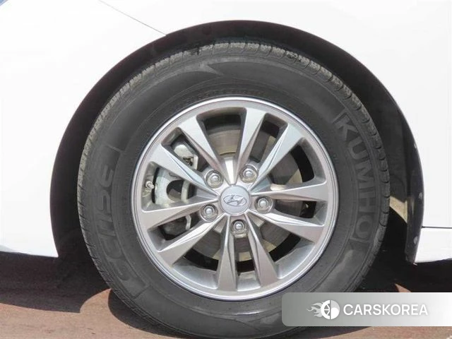 Hyundai The New Avante AD id 4581933 из Кореи 11