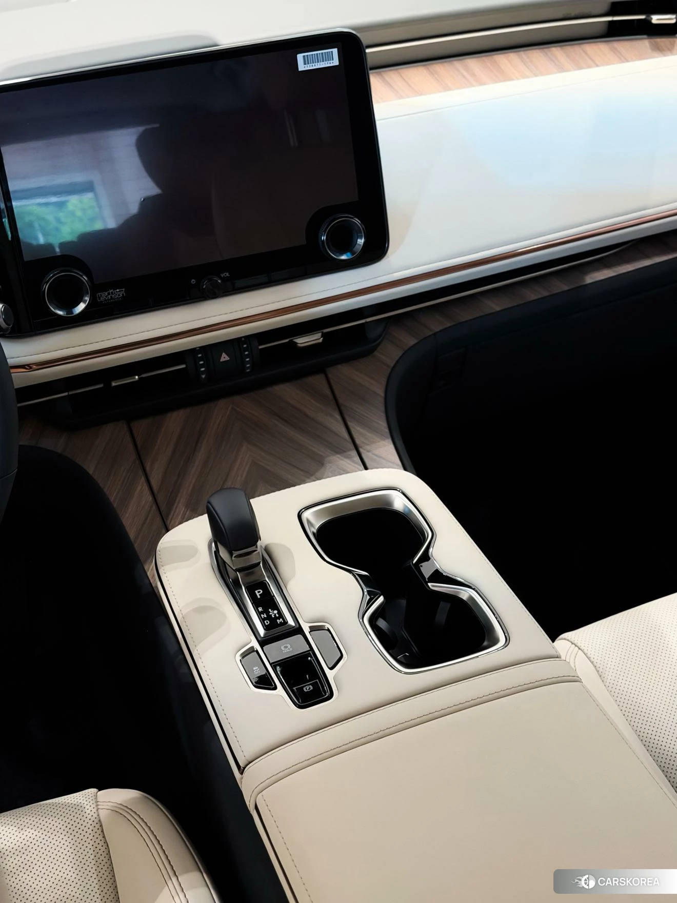Lexus LM id 4461923 из Китая 11