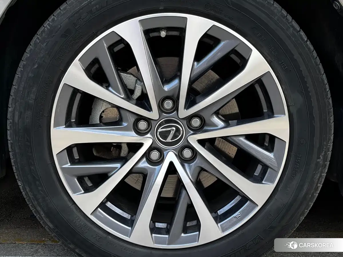 Lexus ES id 4547554 из Китая 11