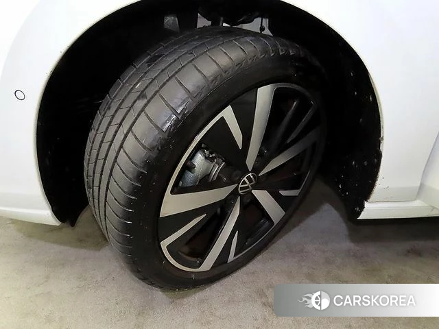 Volkswagen Golf 8th Generation id 3952602 из Кореи 11