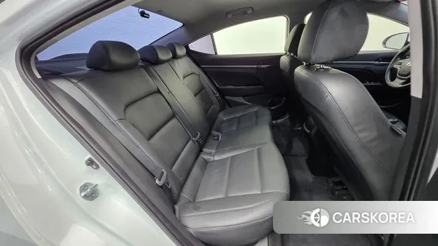 Hyundai Avante AD id 3469963 из Кореи 11